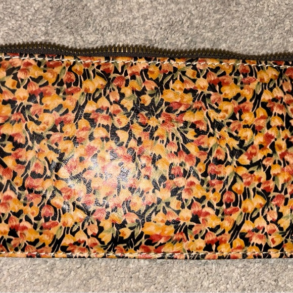 Patricia Nash Tan Leather Wallet/Clutch NWOT - Picture 4 of 7